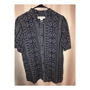 Short sleeve dress shirt.